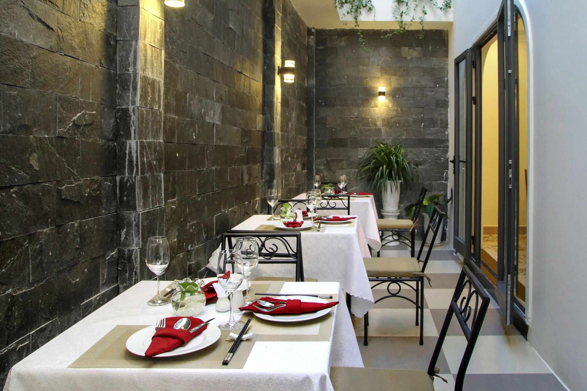 Uptown Hoi An Hotel & Spa Экстерьер фото