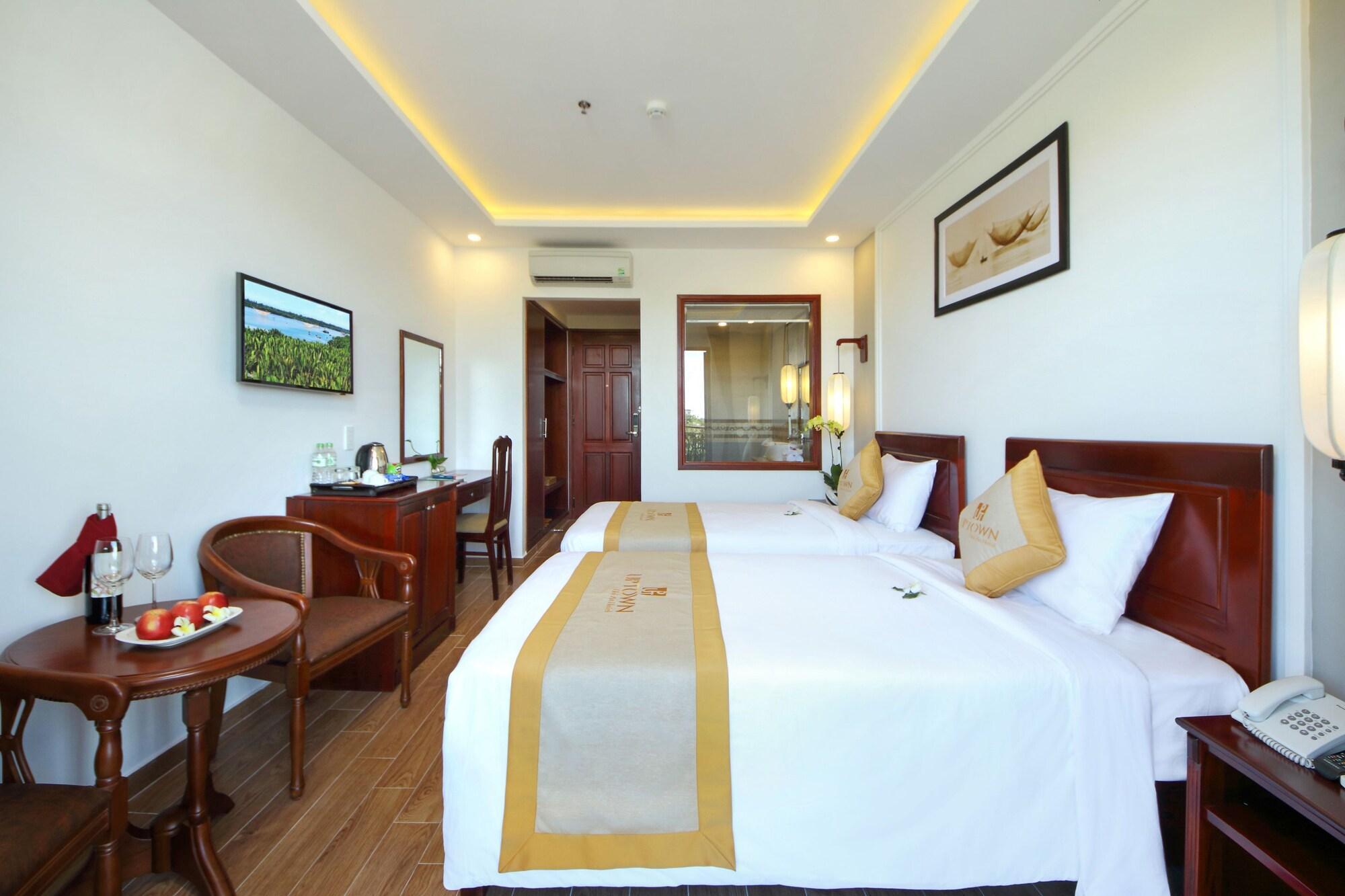 Uptown Hoi An Hotel & Spa Экстерьер фото